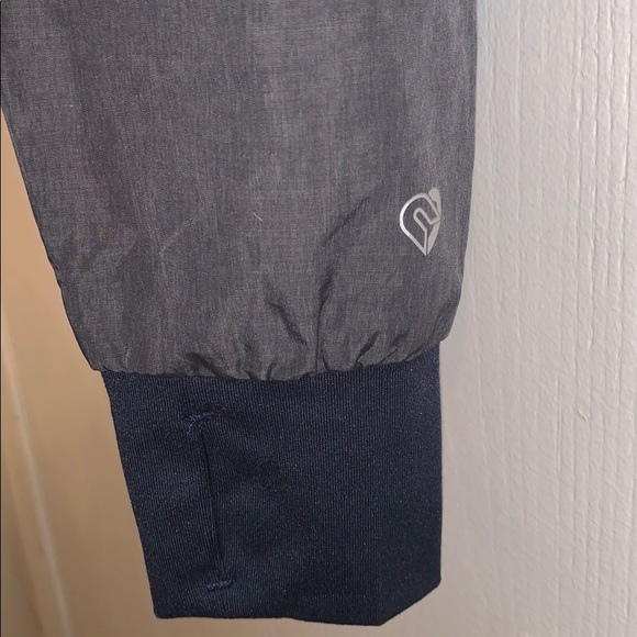 Jacket - Picture 5 of 5